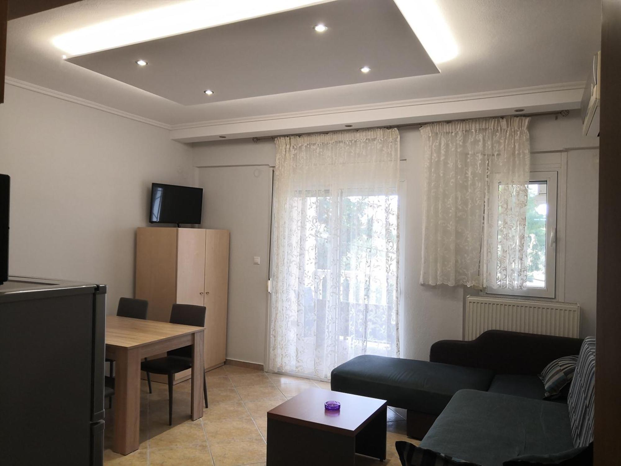 Eleonas Apartments Неа Мудания Екстериор снимка