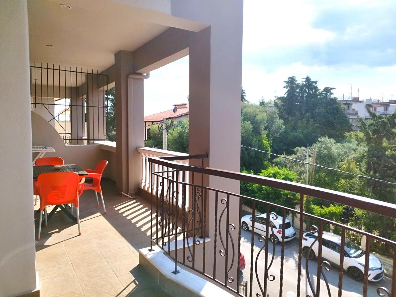 Eleonas Apartments Неа Мудания Екстериор снимка