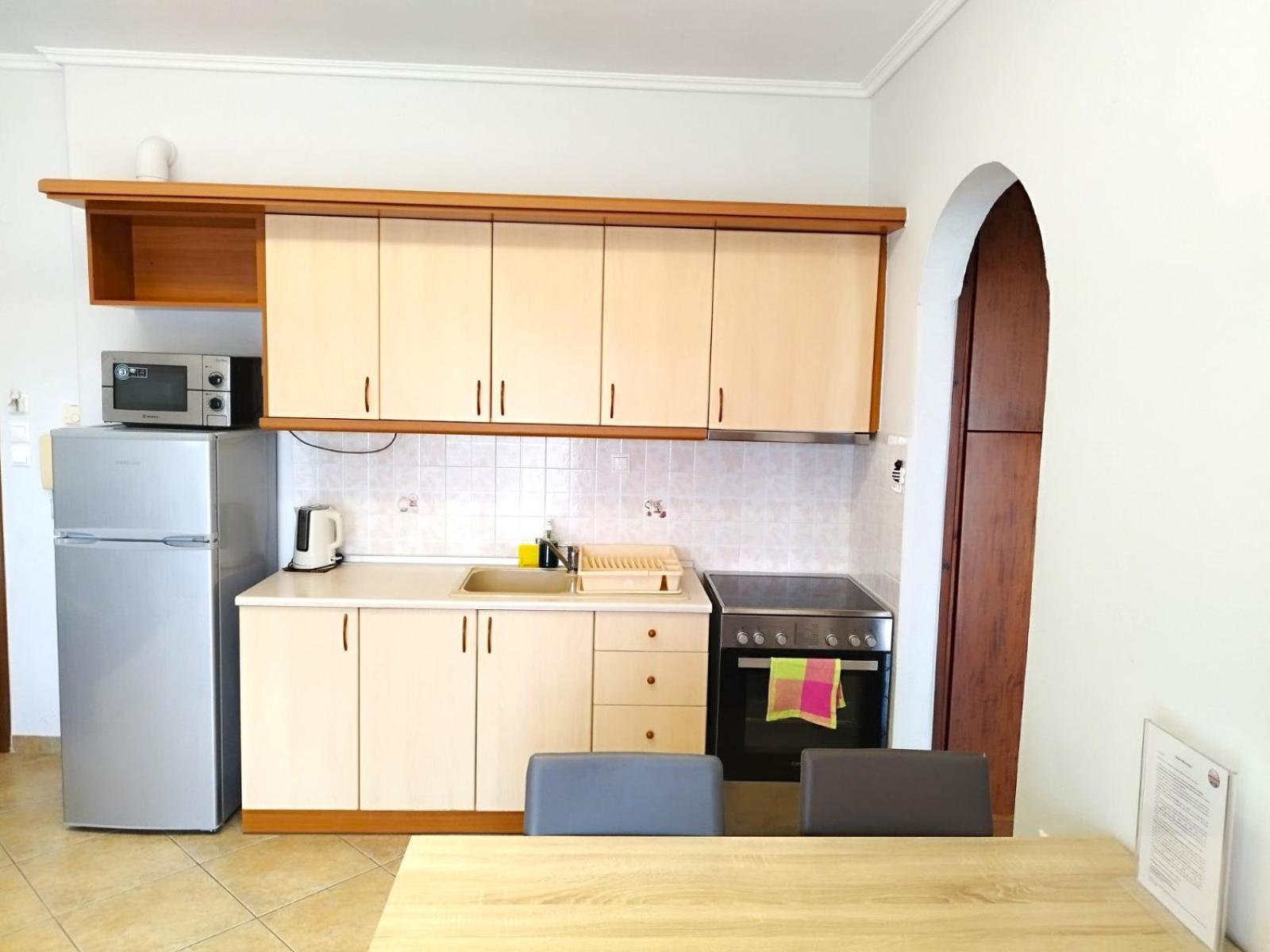 Eleonas Apartments Неа Мудания Екстериор снимка