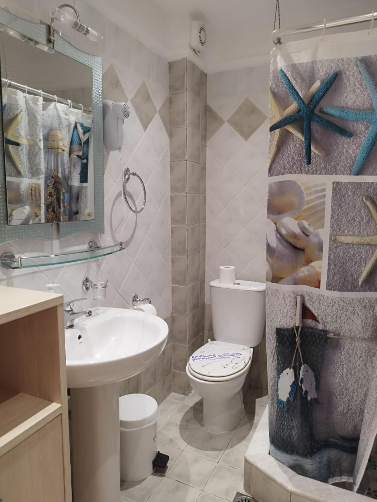 Eleonas Apartments Неа Мудания Екстериор снимка