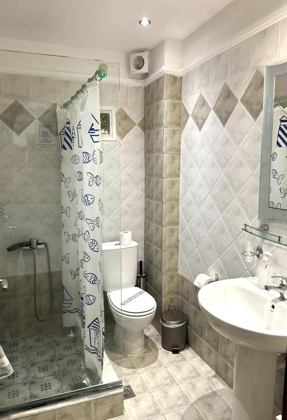 Eleonas Apartments Неа Мудания Екстериор снимка