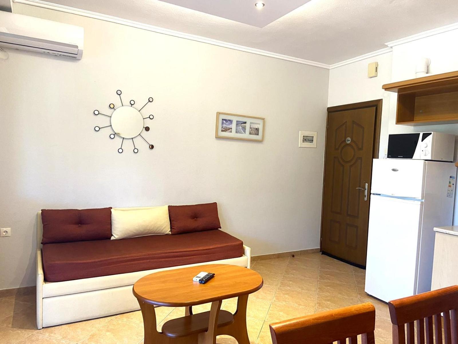Eleonas Apartments Неа Мудания Екстериор снимка