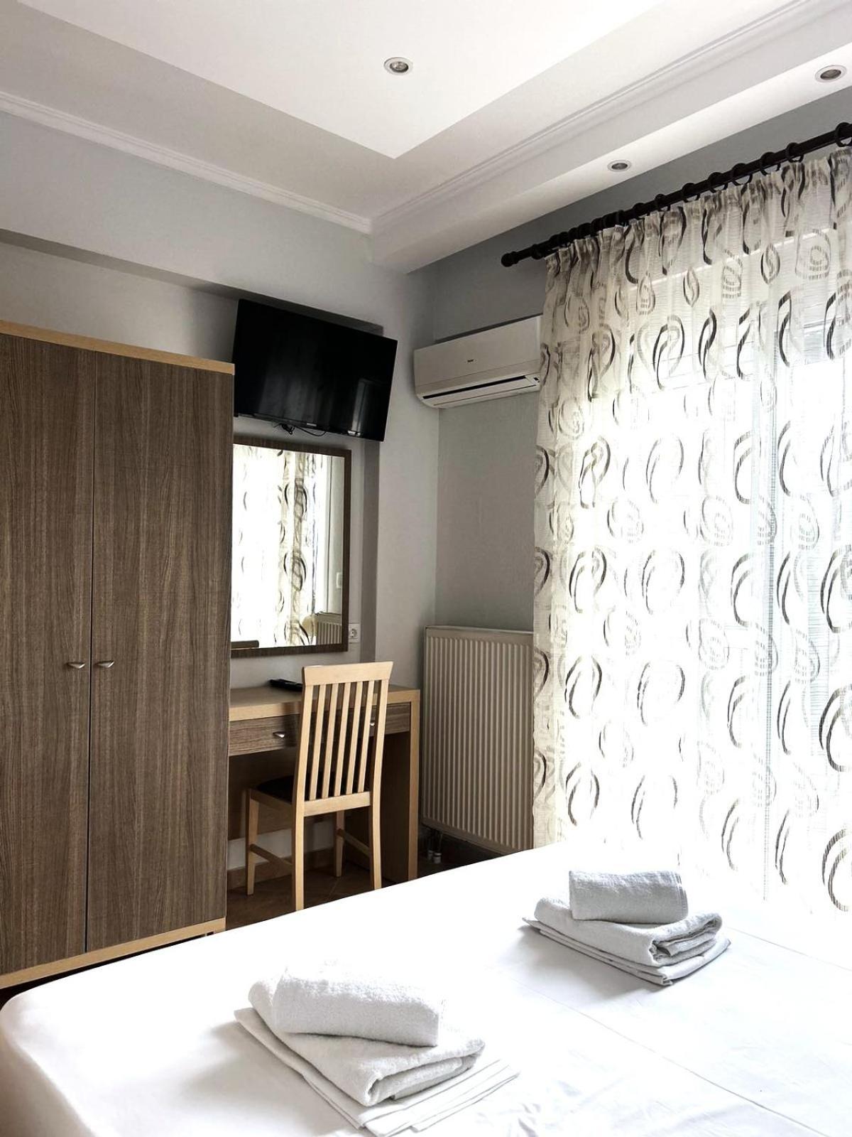 Eleonas Apartments Неа Мудания Екстериор снимка