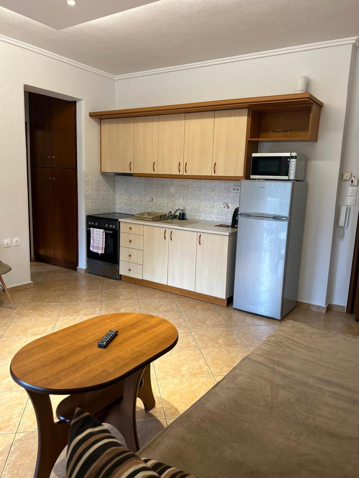 Eleonas Apartments Неа Мудания Екстериор снимка